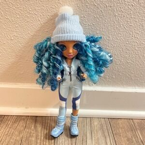 Rainbow High Winter Break Skyler Bradshaw Blue Doll *Missing Hand* Ski Suit